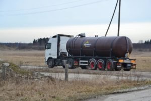 tilpnes mēslojumam transportēšana
