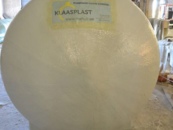 gaiša ūdens tilpne iekštelpās