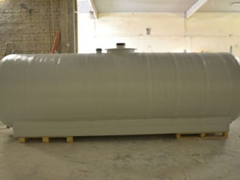 gaiša ūdens tilpne iekštelpās